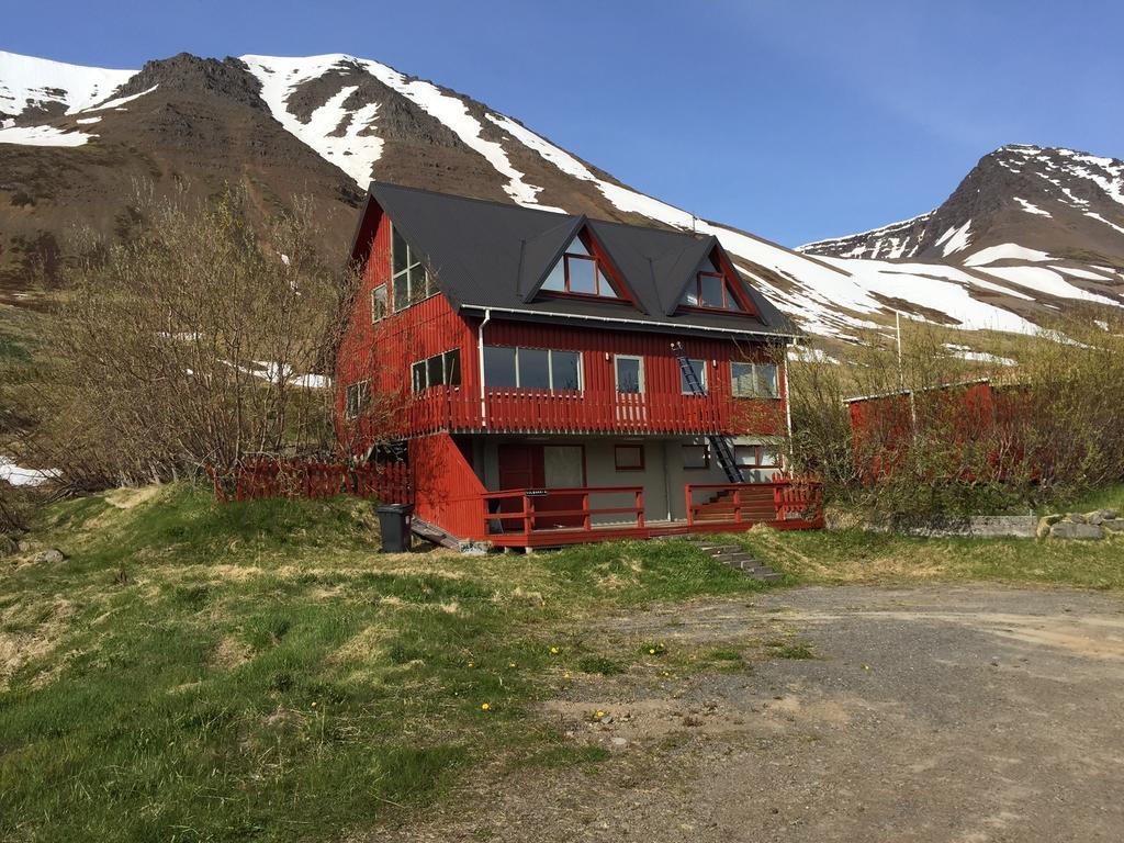 Solbakki Guest House Flateyri Exterior photo