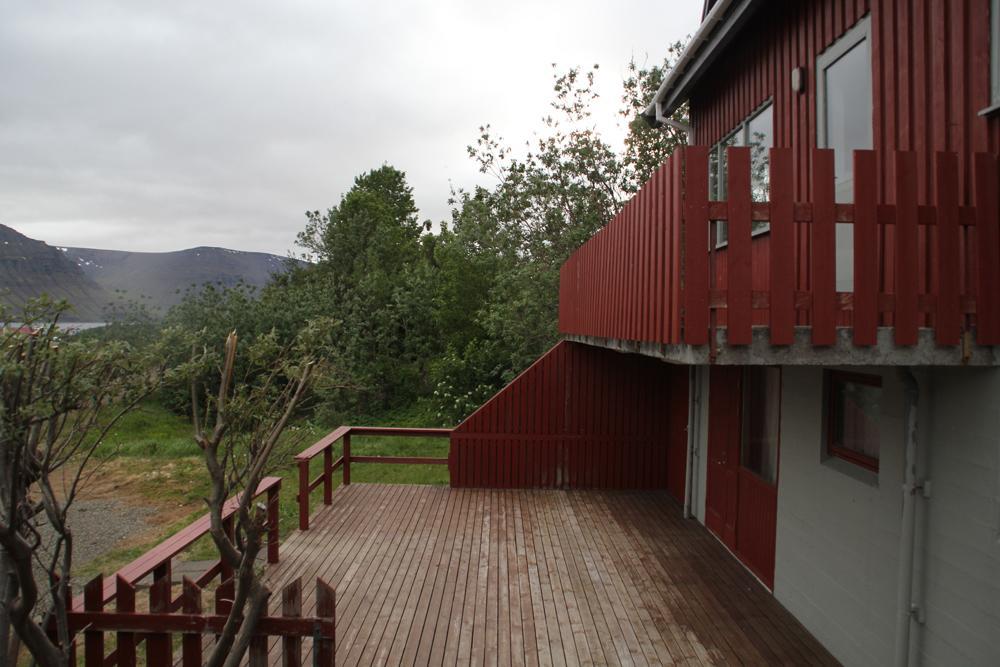 Solbakki Guest House Flateyri Exterior photo